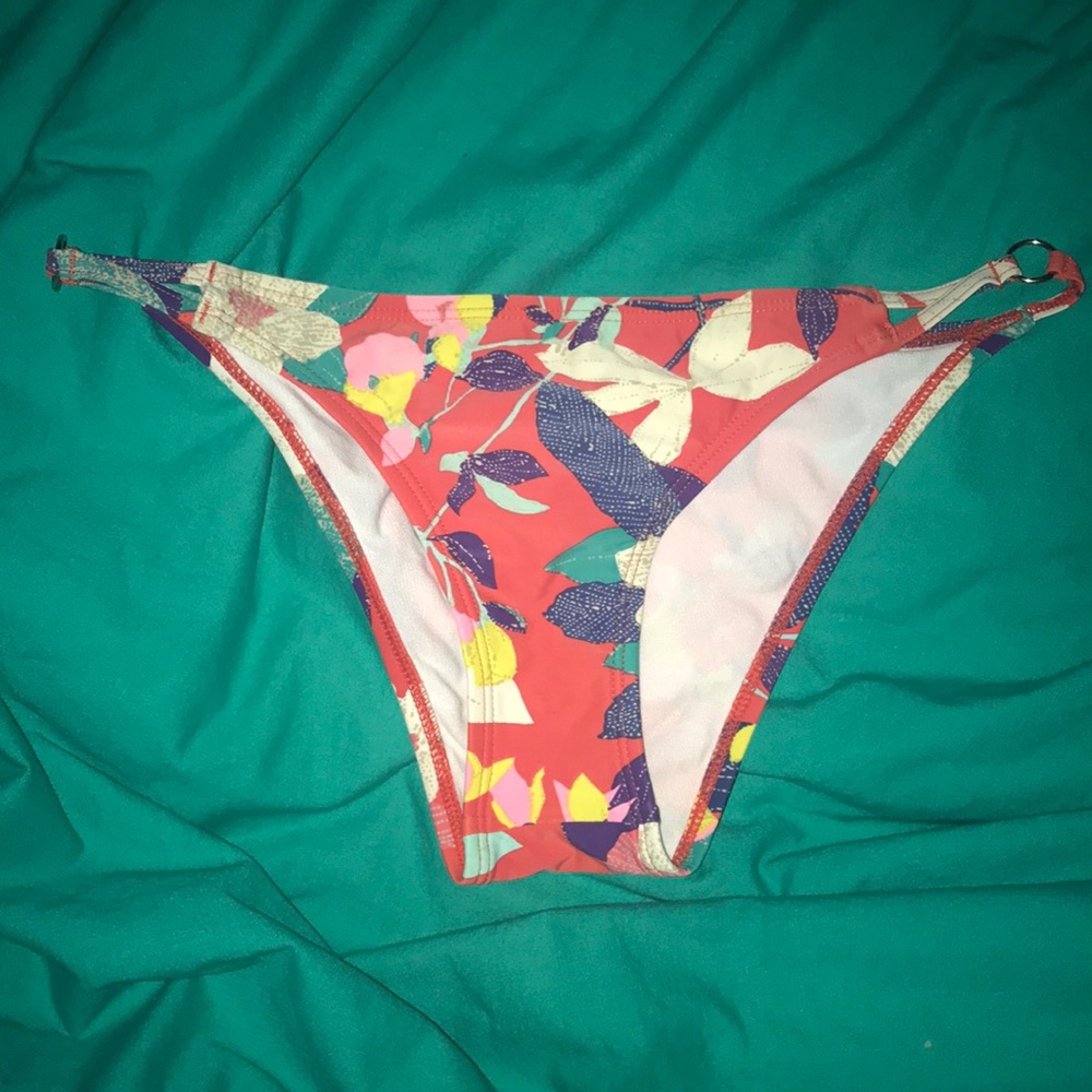 Roxy cheeky bikini bottoms bathing suit floral